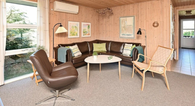 Tranquil Holiday Home in Henne With Sauna, Prenota Hotel Henne Strand Danimarca Meridionale