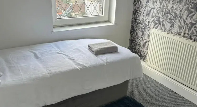 SPECIAL 5 Bedroom Whole House Brereton, Varaa Huoneisto Asunnot kohteessa Merseyside, Huoneisto