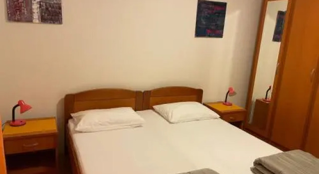 Ivana Apartment, Забронировать Апартаменты/квартира Отели Корчулы с парковкой, рядом с Частный Пляж «Виллы Корчула», Парковка