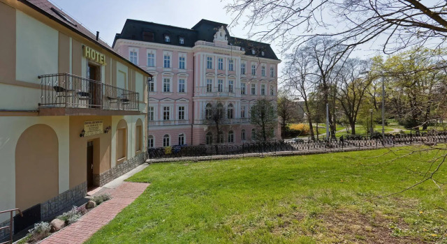 Hotel Richmond Teplice, Забронировать Отель Отели Czech central mountains 3 звезды, 3*