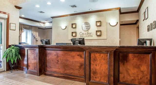 Comfort Inn & Suites Carneys Point - Pennsville