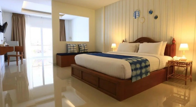 Люкс Baan Iyara Boutique City Hotel