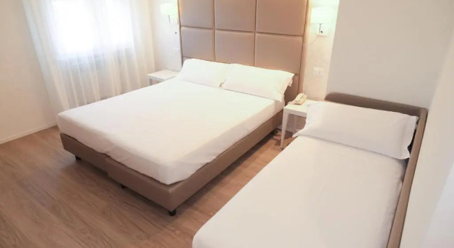Habitación triple Superior Hotel Globo