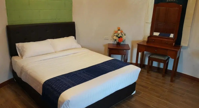 Khemmarat Baandin Resort, Book Resort Hotels in Khemarat with Breakfast, Breakfasts