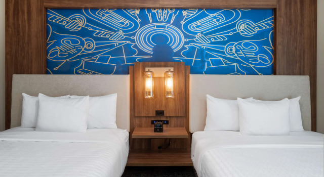 La Quinta Inn & Suites by Wyndham Nashville Downtown Stadium, Забронировать Отель Юг Нашвилл Нэшвилл