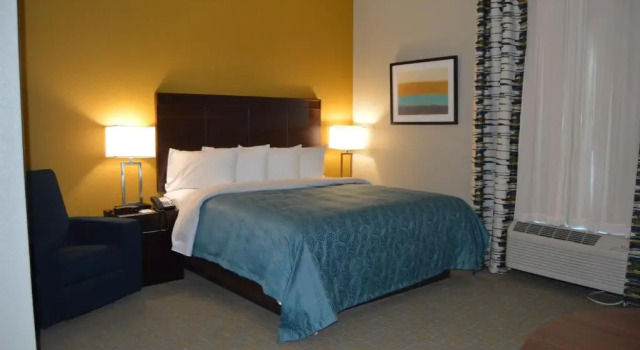 Люкс MainStay Suites Midland