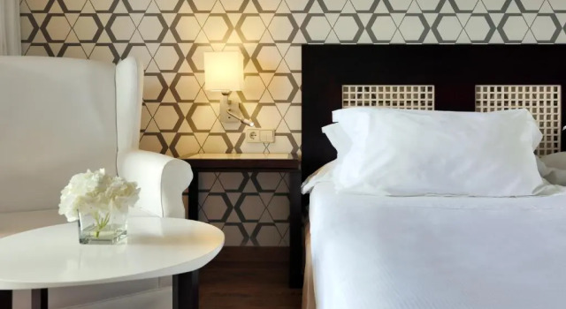 Двухместный номер H10 Salauris Palace