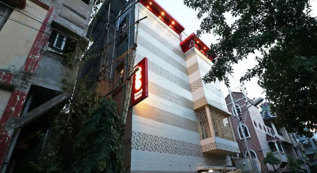 OYO 6897 Trivedi Tower, Prenota Hotel Calcutta 