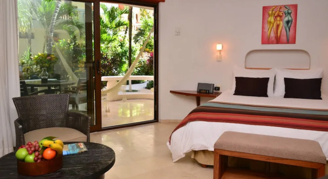Двухместная студия с видом на сад Playa Palms Beach Hotel