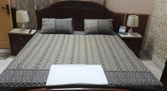 Royal Guest House, Reserva ahora Hostal o pensión Sialkot 