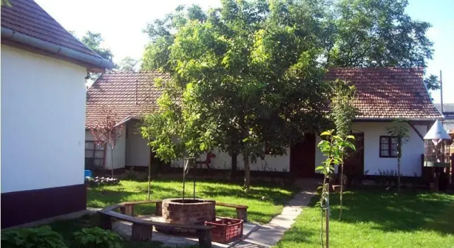 Bihari Lovasvendégház, Prenota Hotel Derecske Warmedye Haidu-Bihar