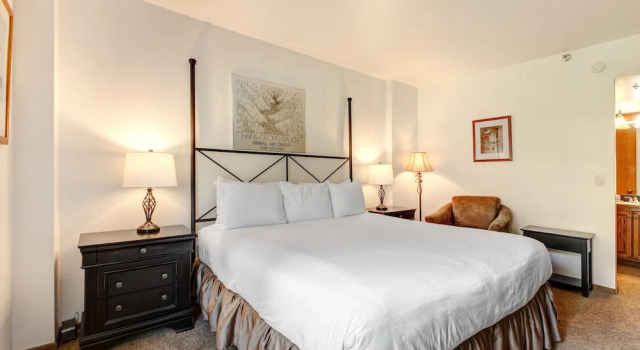 Номер Standard Park Station 218 2 Bedroom Condo by RedAwning