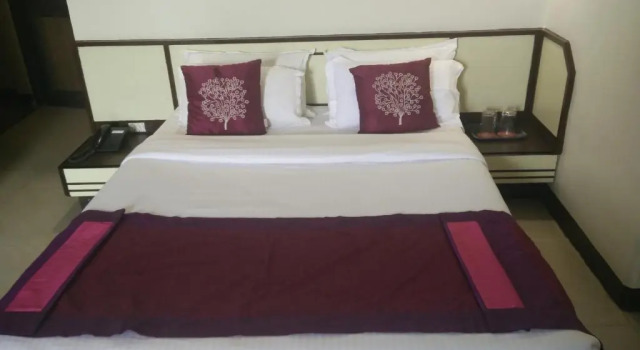 Двухместный номер Deluxe Strand Hotel, Colaba - A Seafront property