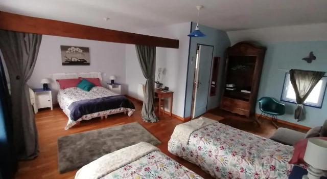 La Parisiere, Book Hotel Hotels in Manche with Parking, Parking