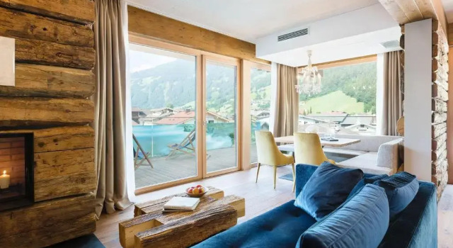 Люкс Пентхаус DasPosthotel – Boutique Hotel