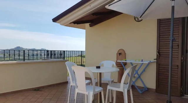 Standard- familie værelse med altan B&B Villa Sole