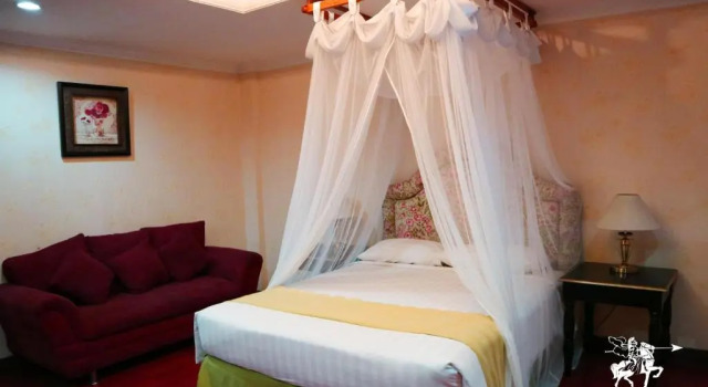 Люкс White Knight Hotel Intramuros