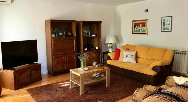 Apartments Nadia, Забронировать Апартаменты/квартира Отели Ровинь с парковкой, рядом с Пристань для яхт Ровиня, Парковка