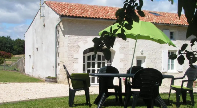 la maison d'Amélie, Rezerwuj Hotel Hotele w Charente-Maritime z parkingiem, Parking