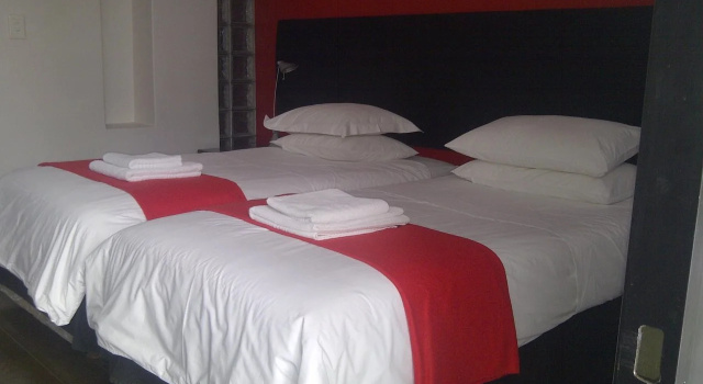21 Kingfisher Guesthouse, Boek Hotel Hotels in Gauteng met parkeren, Parkeren