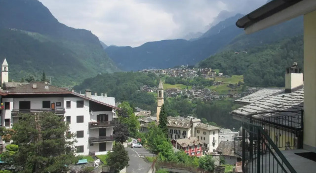 Alessia House, Buchen Sie Hotel Chiesa in Valmalenco 