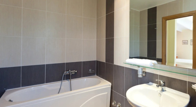 Семейный номер Standard с балконом и с видом на сад Olympic Village Hotel & SPA