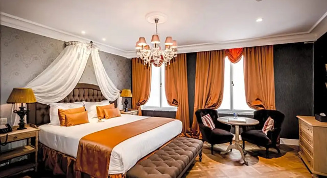 Полулюкс Standard Boutique Hotel De Castillion