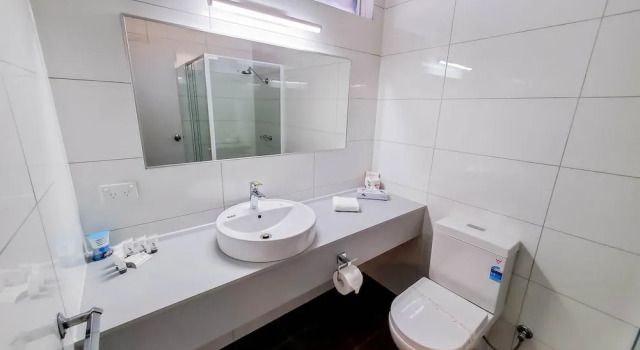 Четырёхместный номер Deluxe Sandors Motor Inn