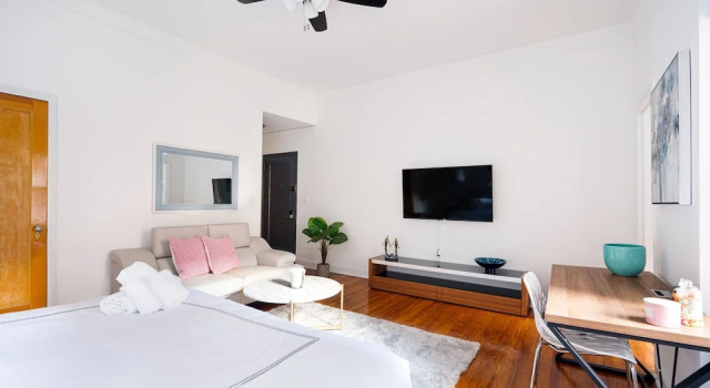 Bright and Comfy Studio in NYC, Забронировать Апартаменты/квартира Апартаменты Нью-Йорка, рядом с Women's Liberation Center, Апартаменты/квартира