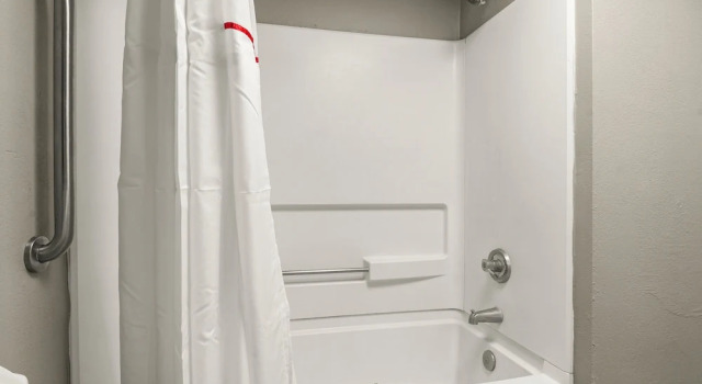 Четырёхместный номер Deluxe Red Roof Inn Washington, NC