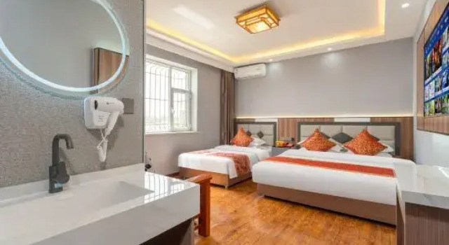 Семейный люкс GreenTree Alliance Jiayuguan Datang Food Street Sports Avenue Hotel