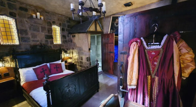 Hocus Pocus Tiny Hotel