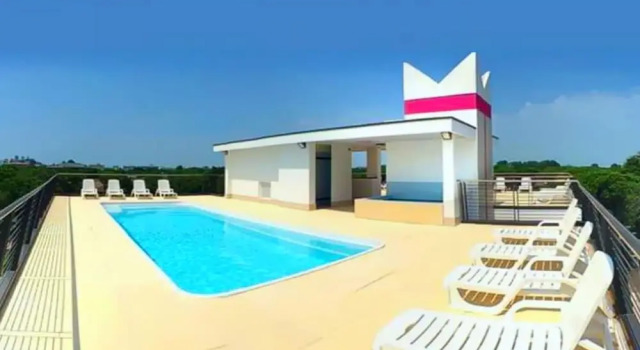 Enjoy the sun From our Terrace-beahost, Prenota Appartamento Hotel a Veneto con parcheggio, Parcheggio