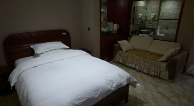 Люкс Rong Yi Hotel