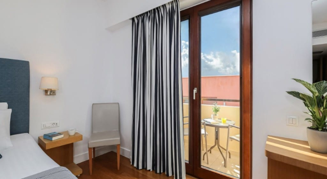 Номер Classic Porto Veneziano Hotel