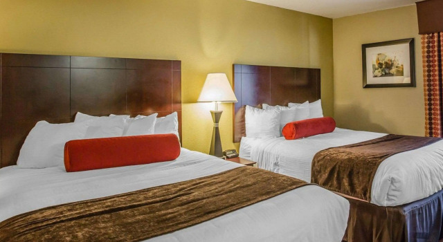Четырёхместный люкс Quality Suites Nashville Airport