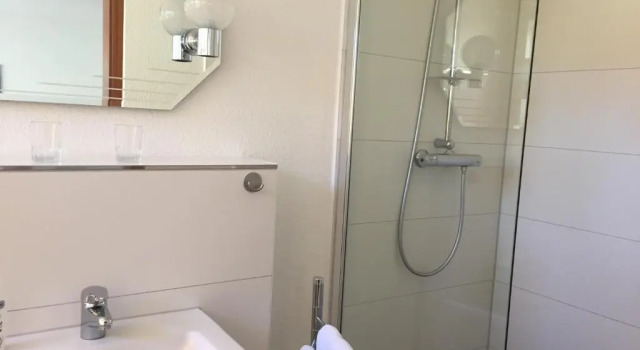 Номер Standard Pension Marion