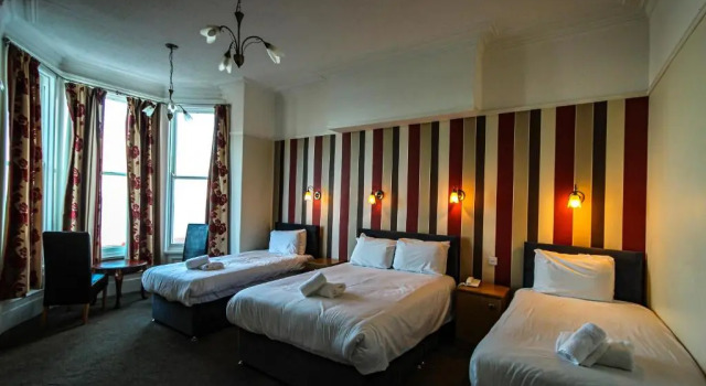 Семейный номер Standard Chatsworth House Hotel