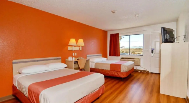 Четырёхместный номер Deluxe Motel 6 North Palm Springs, CA - North