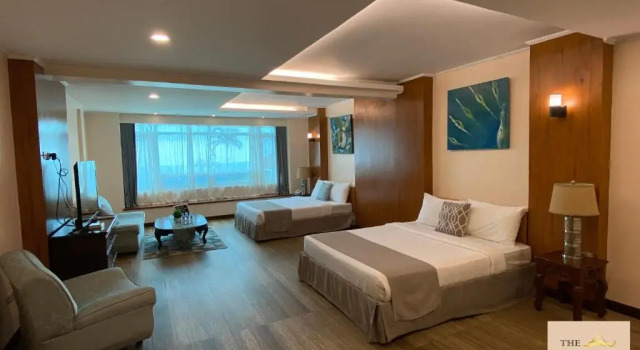 Люкс The Lakeview Suites