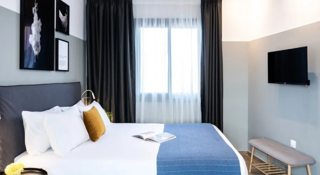 Двухместный номер Deluxe с балконом Play Theatrou Athens a member of Brown Hotels