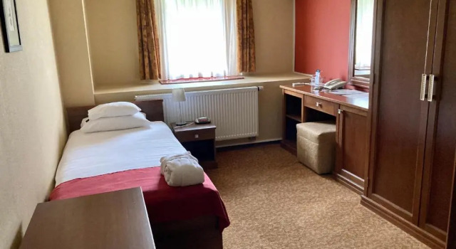 Номер Economy Bassiana Hotel és Étterem