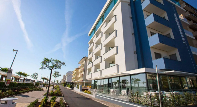 Hotel Commodore, Забронировать Отель Отели Риччоне с завтраком, Завтраки