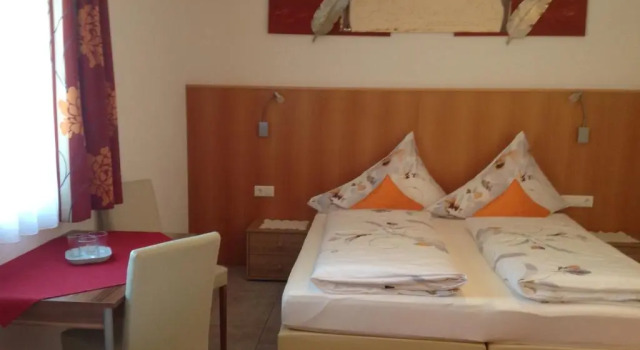 Apart Garni Lais, Prenota Hotel Hotel a Tirolo con parcheggio, Parcheggio