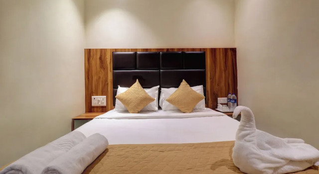 Номер Deluxe Hotel Emirates Suite