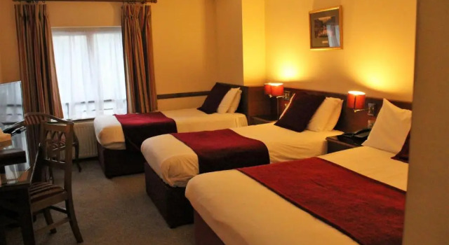 Семейный номер Standard Killarney Court Hotel