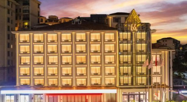 Peninsula Hotel - Anning, Rezerwuj Hotel Hotele w Kunming z parkingiem, Parking