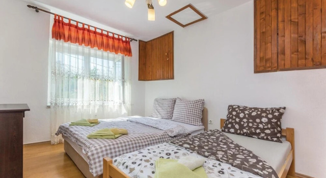 Stunning Home in Nedescina With Wifi and 2 Bedrooms