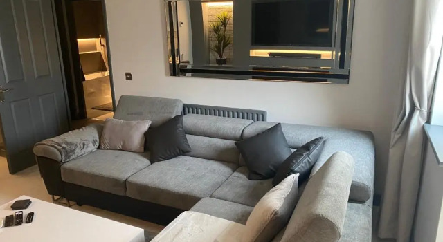 Beautiful modern cosy central apartment / sleeps 4, Varaa Huoneisto Asunnot kohteessa Merseyside, Huoneisto