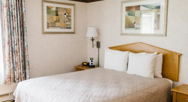 Четырёхместный номер Standard Friday Harbor Suites